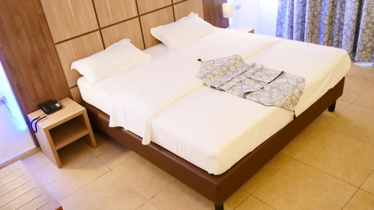 Hotel Franco Yaoundé מראה חיצוני תמונה