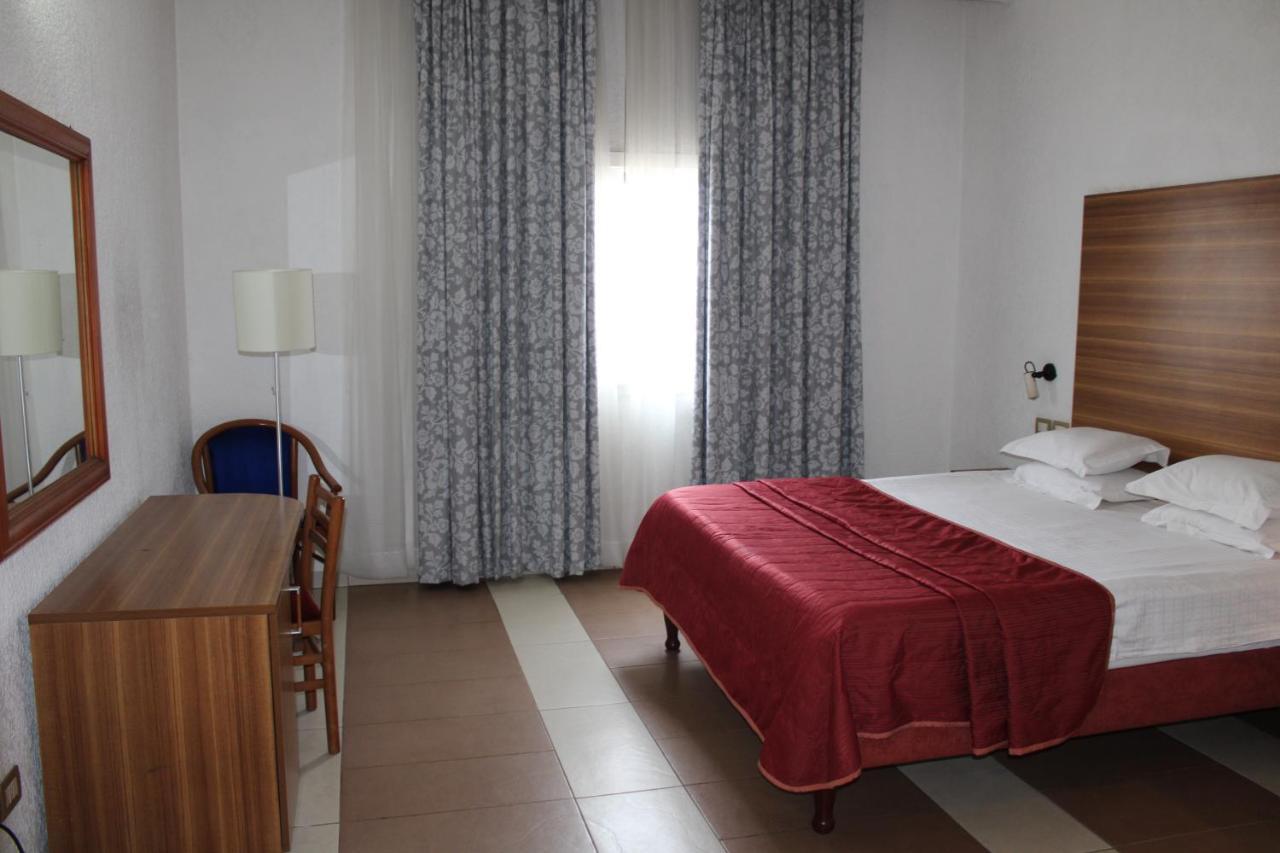 Hotel Franco Yaoundé מראה חיצוני תמונה