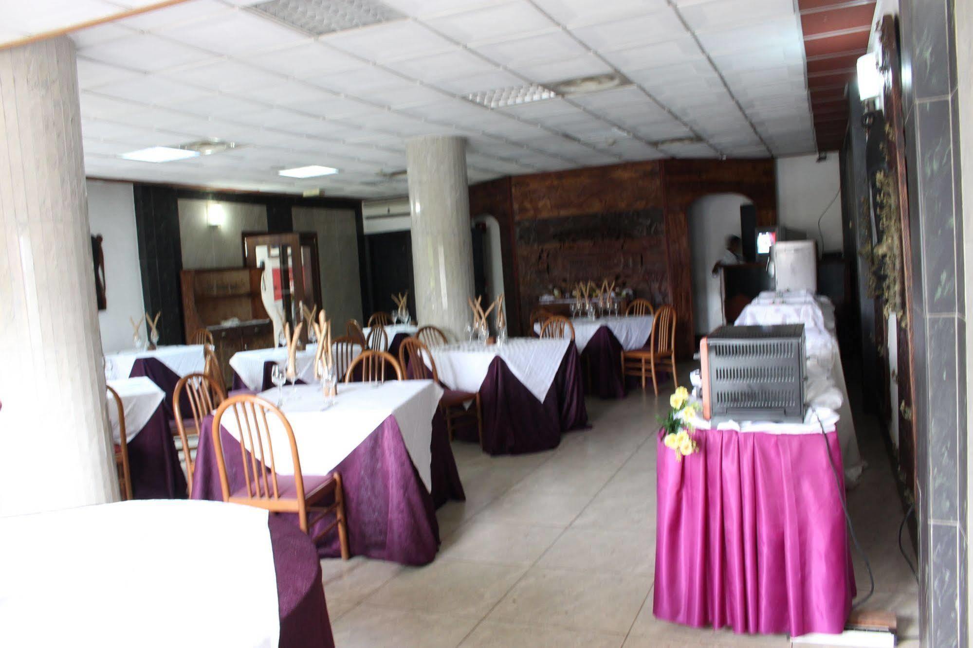 Hotel Franco Yaoundé מראה חיצוני תמונה