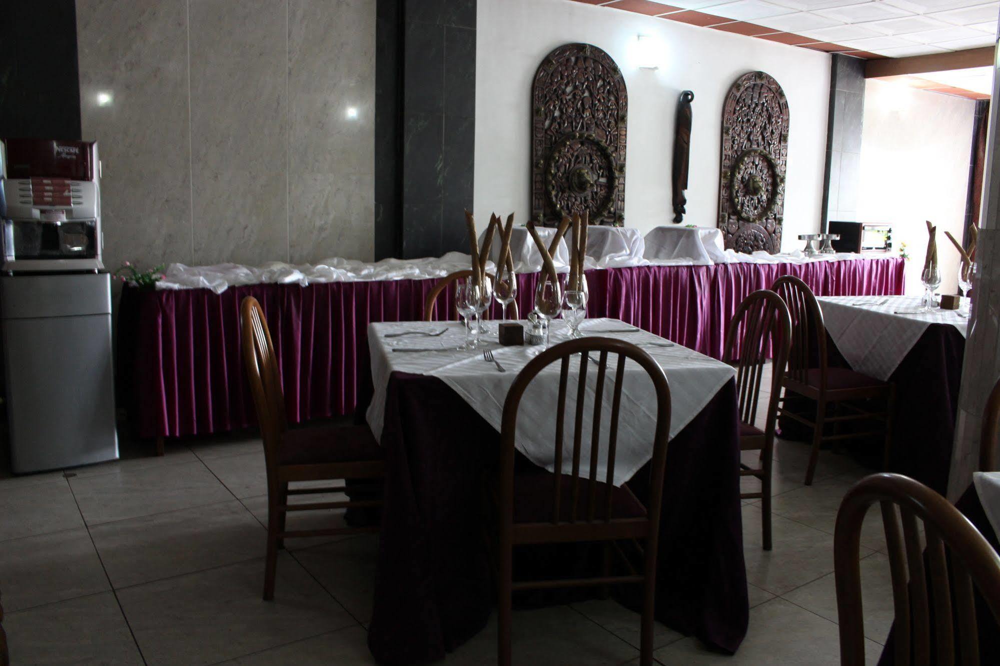 Hotel Franco Yaoundé מראה חיצוני תמונה