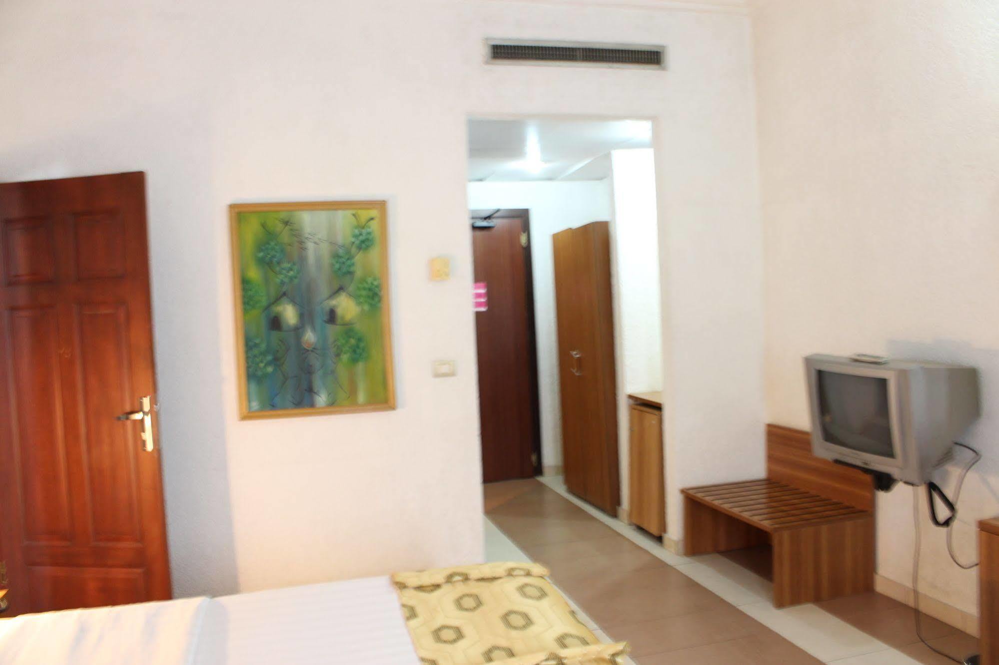 Hotel Franco Yaoundé מראה חיצוני תמונה